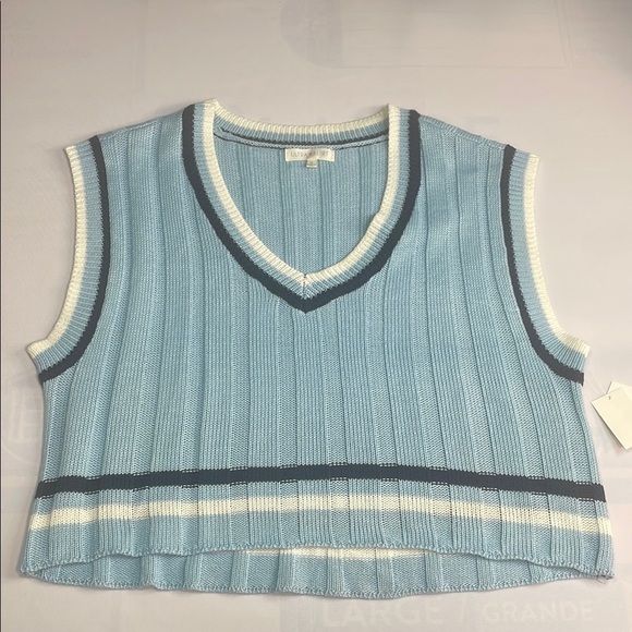 Ultra Flirt Sky and Ivory Knit Vest - Picture 1 of 4